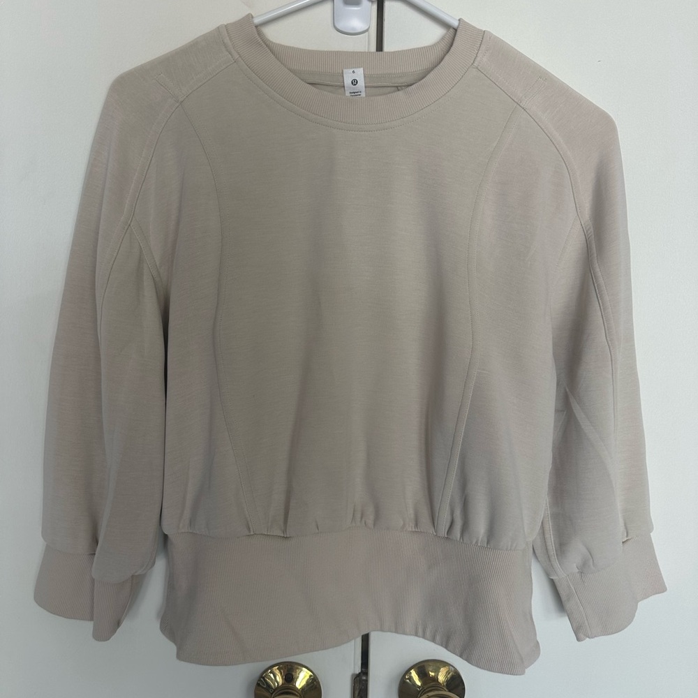 Lululemon Athletica Tan 3/4 Sleeve Boxy Sweatshirt